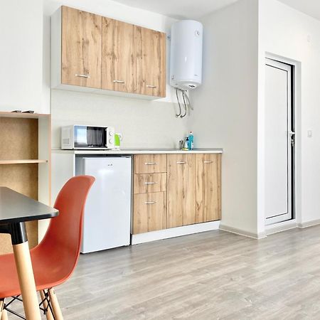 Hello Studios Budget Stays Free Parking & Wifi Stara Zagora Exteriör bild