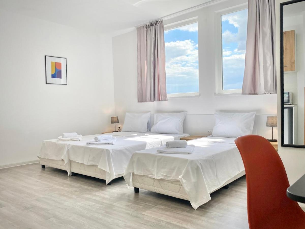 Hello Studios Budget Stays Free Parking & Wifi Stara Zagora Exteriör bild