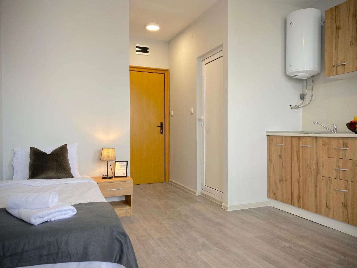 Hello Studios Budget Stays Free Parking & Wifi Stara Zagora Exteriör bild