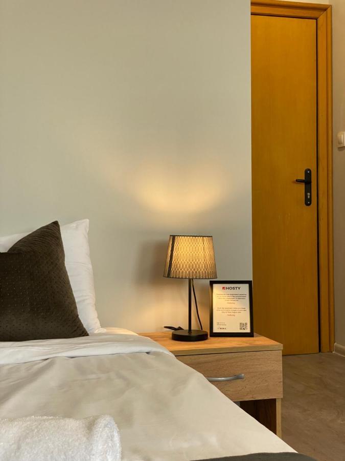 Hello Studios Budget Stays Free Parking & Wifi Stara Zagora Exteriör bild