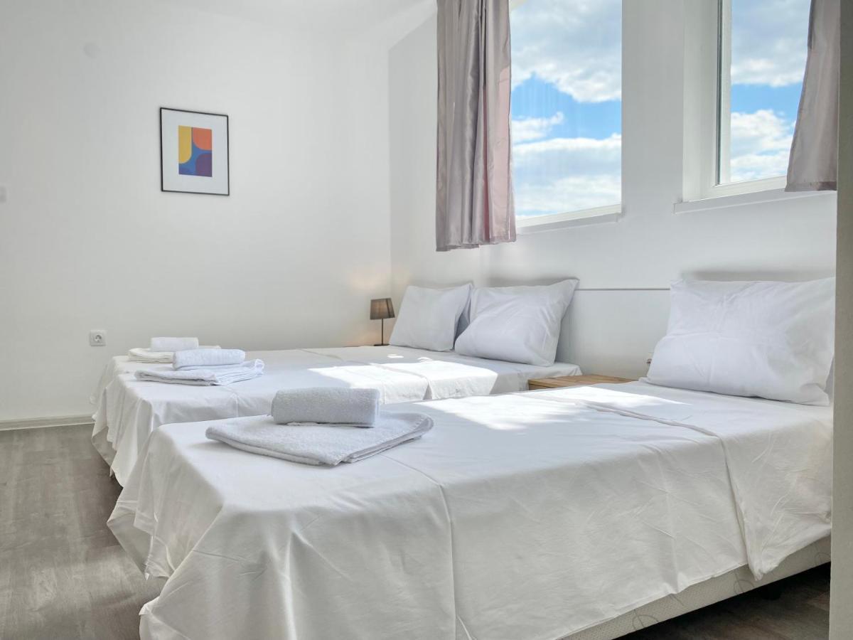 Hello Studios Budget Stays Free Parking & Wifi Stara Zagora Exteriör bild