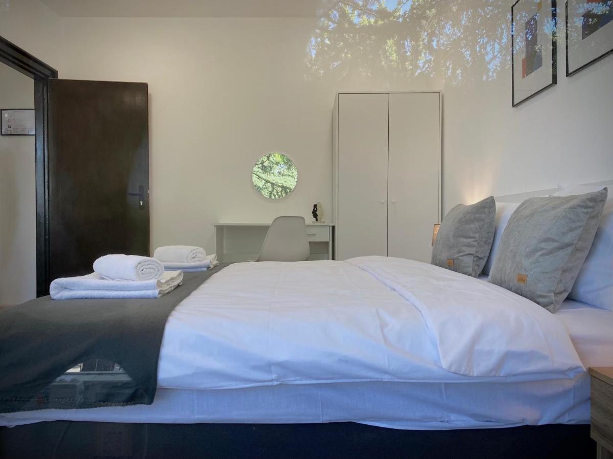 Hello Studios Budget Stays Free Parking & Wifi Stara Zagora Exteriör bild